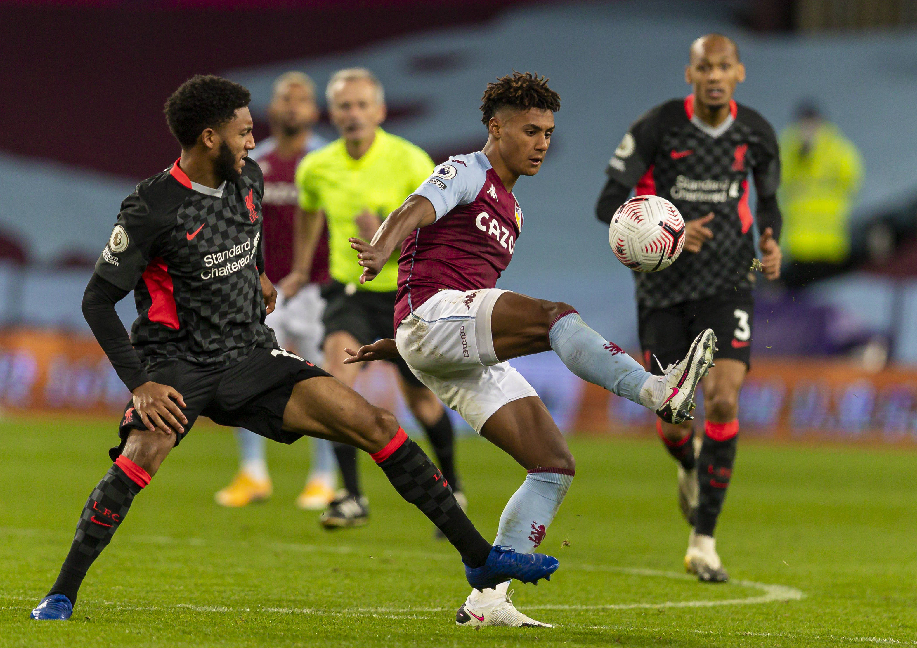 鞋底颜色的 鞋底颜色的